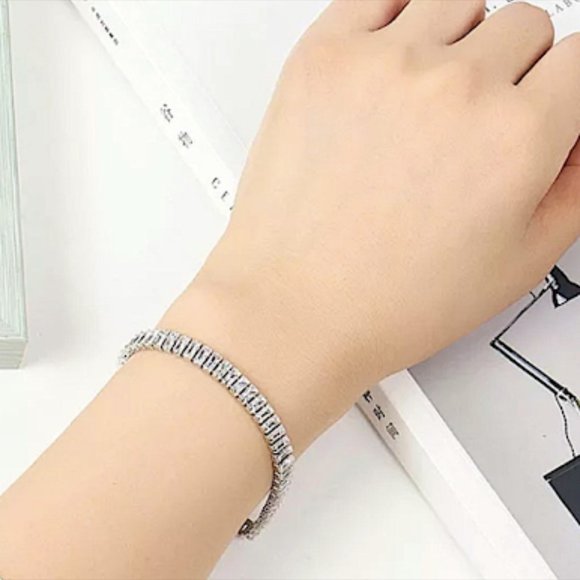 STERLING SILVER ZIRCON BRACELET - Picture 10 of 14